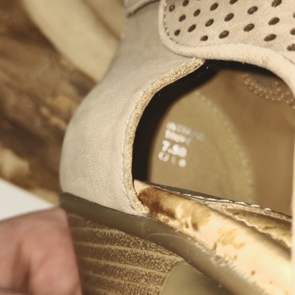 Earth Taupe Leather Open Toe Lazer Cut Pattern Booties, Size 7.5B - Picture 9 of 9